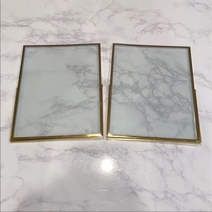 2 gold picture frames